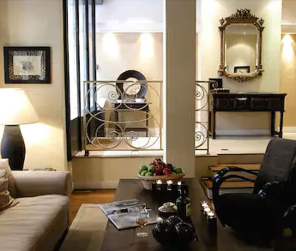 Le Clos Medicis Paris Exterior photo
